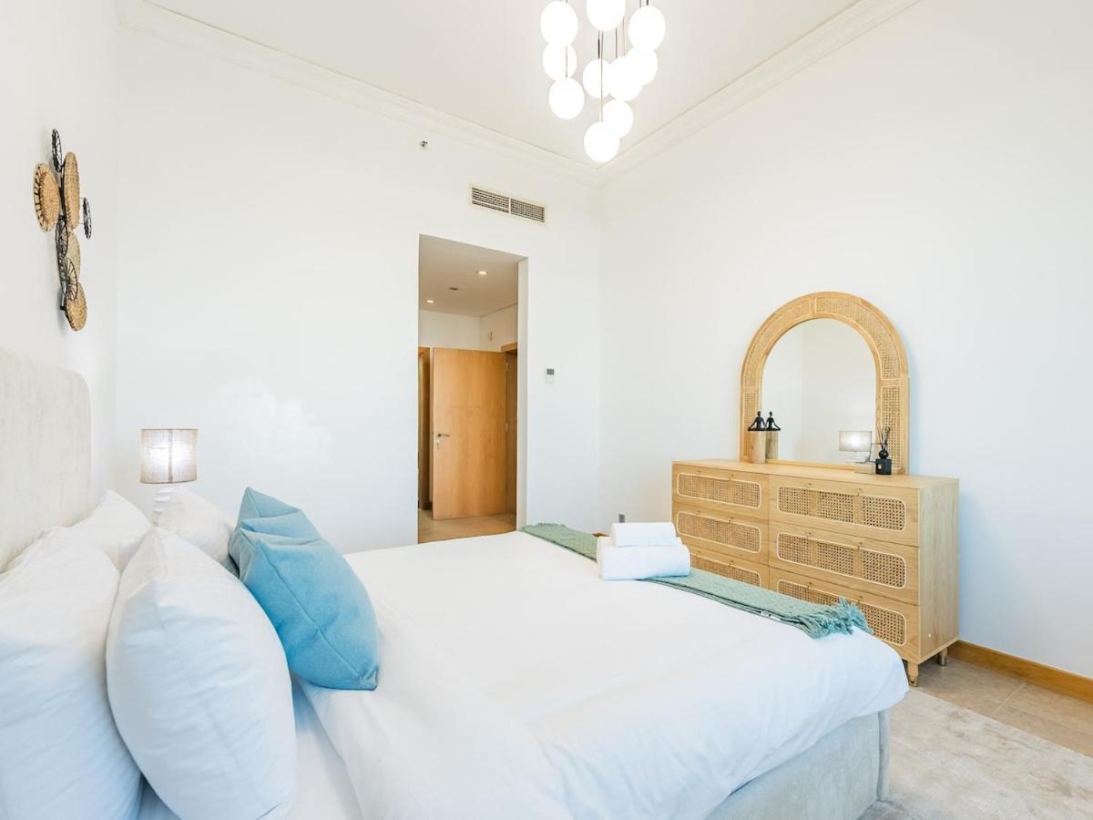 Beachfront Sea View 1br-jash Falqa- Palm Jumeirah Apartment *