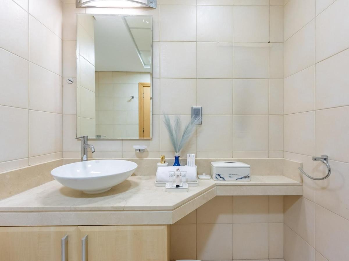Beachfront Sea View 1br-jash Falqa- Palm Jumeirah Apartment Dubai